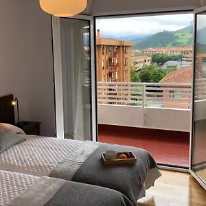 Piso Céntrico Y Tranquilo En Apartamento Guernica y Luno